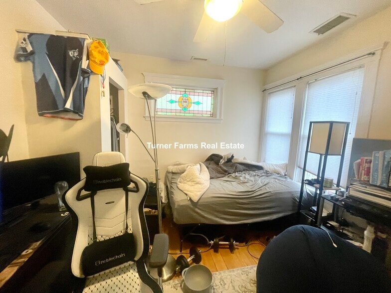 Building Photo - 207 Boston Ave