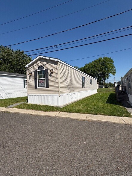 Building Photo - 45 Mantua Grove Rd