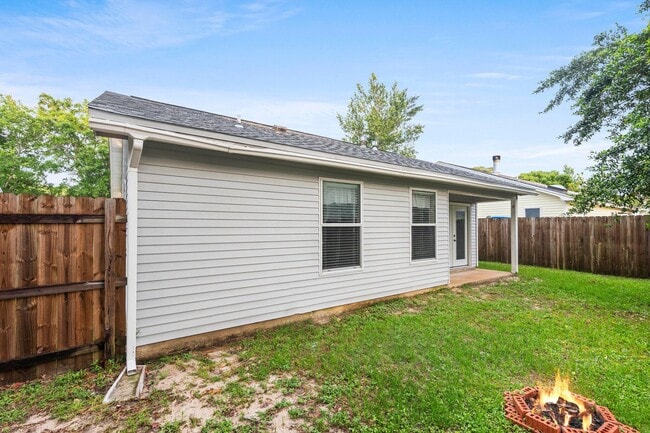 Building Photo - 3030 Blue Pine Ln