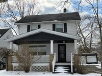 Building Photo - 17407 Woodbury Ave