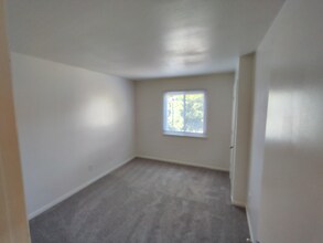 Building Photo - 600 Reusens Rd