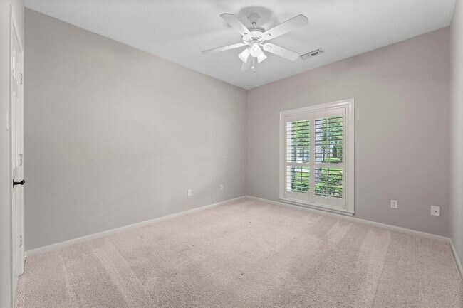 Building Photo - 165 W Shadowpoint Cir