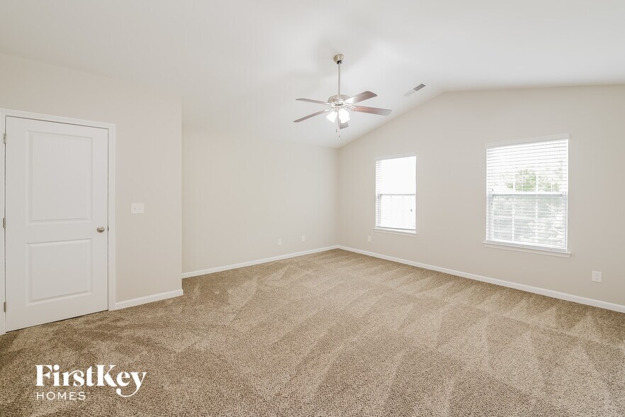 Building Photo - 1684 Castle Peak Dr