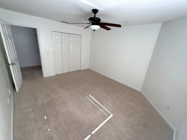 Building Photo - Coming Soon, 4 Bedroom, 2.5 bath Pool Home - Hunter's Creek!