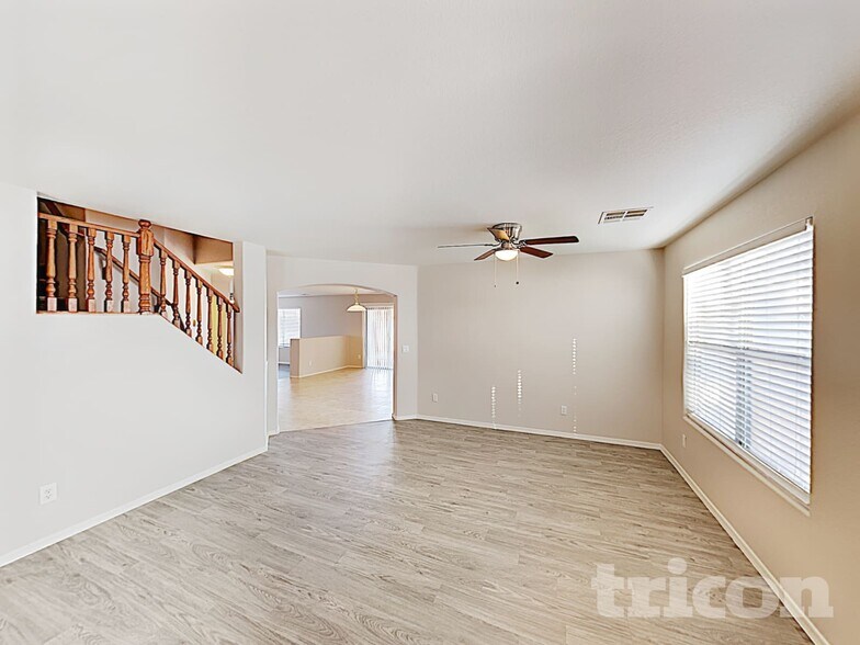 Building Photo - 45654 W Meadows Ln