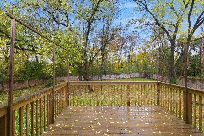 Building Photo - 3104 Husky Way