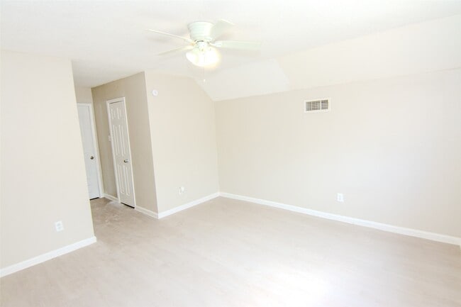 Building Photo - 11731 McLain Blvd