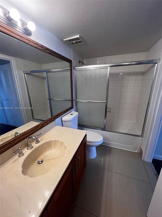 Building Photo - 7601 E Treasure Dr