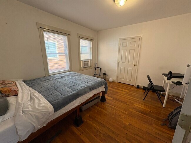 Building Photo - 55 Elm St