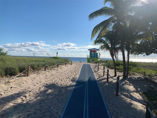 Building Photo - 301 S Ocean Blvd