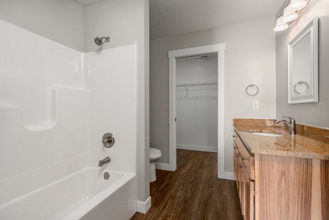Building Photo - 102 7th Ave NW