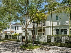 Building Photo - 10175 SW 75th Pl