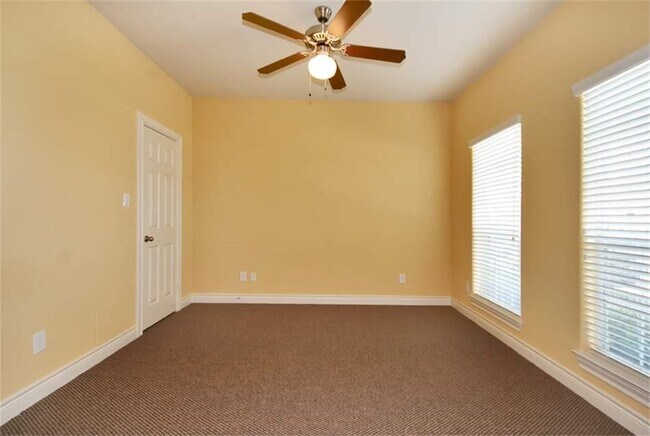 Building Photo - 1717 Spring St