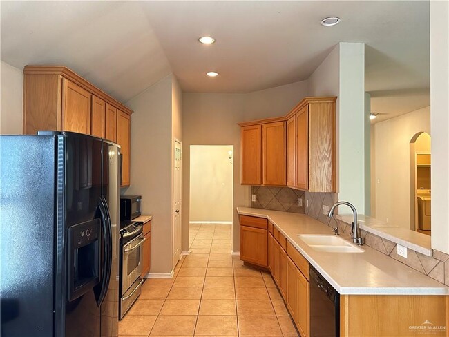 Building Photo - 3307 San Angelo St
