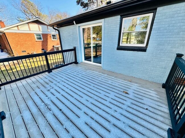 Building Photo - 1001 Archdale Dr