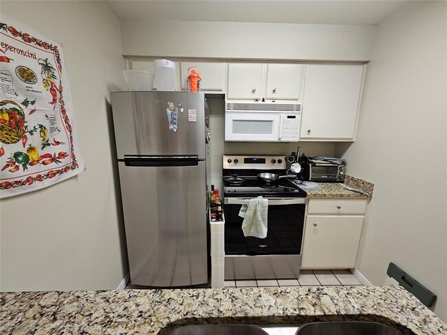 Building Photo - 501 W 26th St