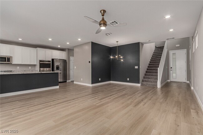 Building Photo - 759 Rogue Wave St