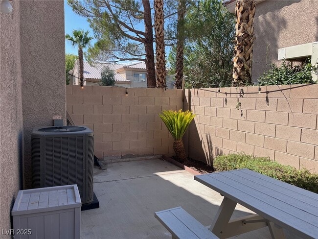 Building Photo - 9688 Gunsmith Dr
