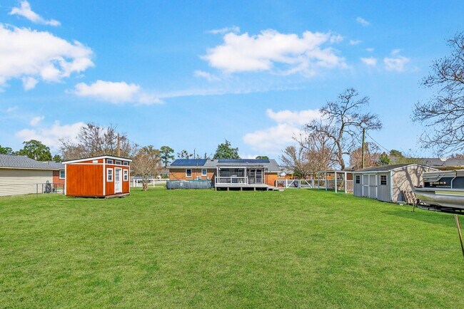 Building Photo - 118 Jamaica Dr