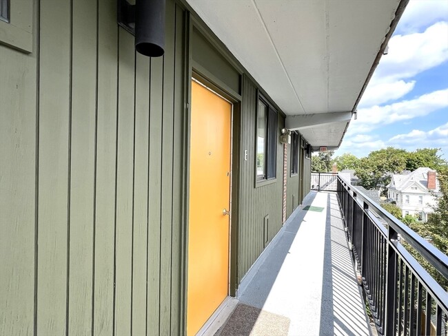 Building Photo - 345 Harvard St