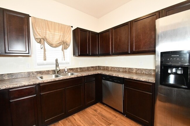 Building Photo - MOVE-IN READY Carolina Forest
