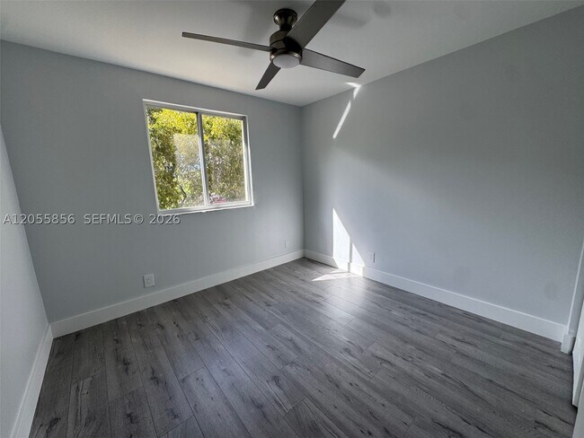 Building Photo - 4319 Greenbriar Ln