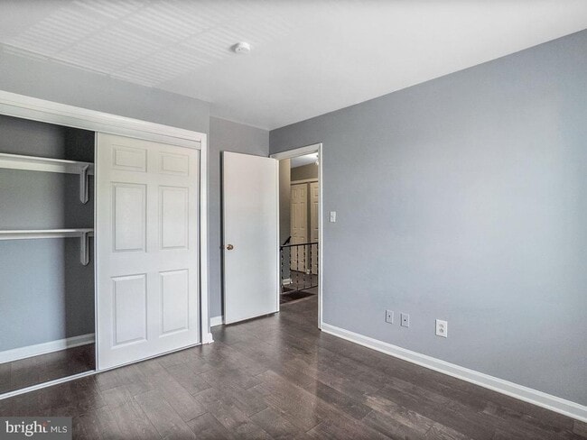 Building Photo - FREDERICKSBURG - NEAR DOWNTOWN AND SPOTSYLVANIA MALL!