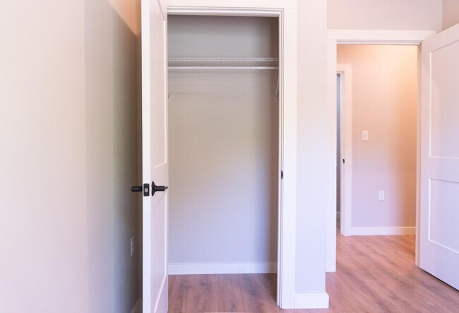 Building Photo - 406 Hideaway Ridge Cir