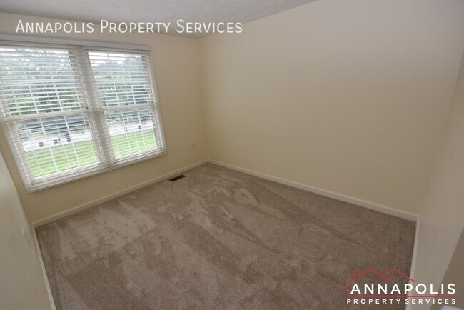 Building Photo - 2447 Warm Spring Way