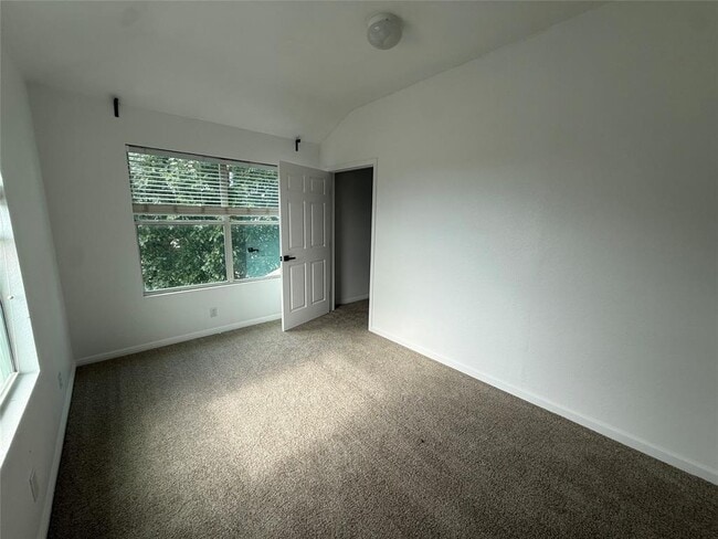 Building Photo - 9204 Magna Carta Loop