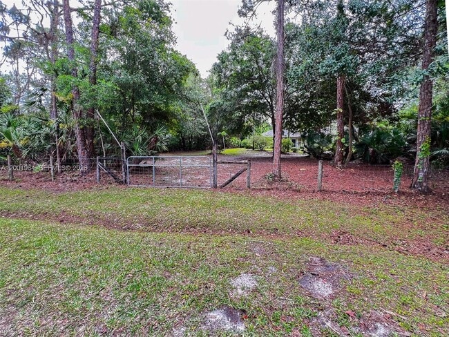 Building Photo - 16332 122nd Dr N