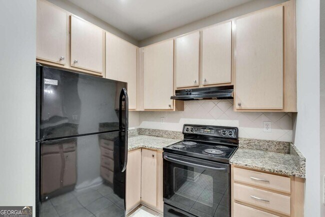 Building Photo - 821 Ralph McGill Blvd NE