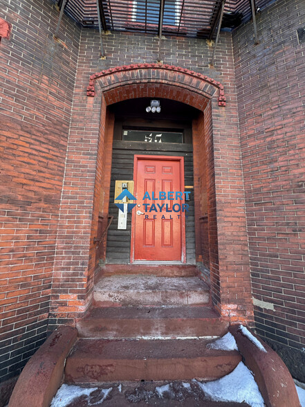 Primary Photo - 53 Dudley St