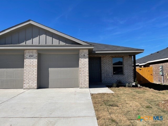 Primary Photo - 2307 B Alterman Dr