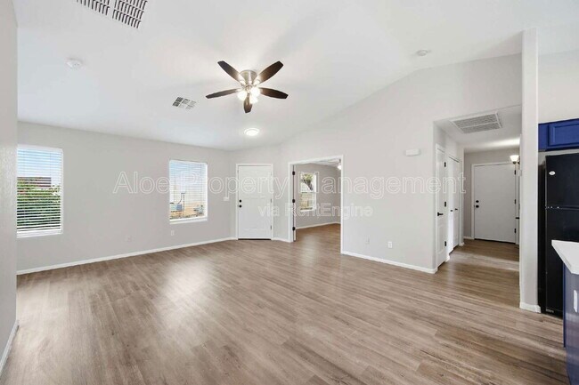 Building Photo - 4128 E Copper Rd