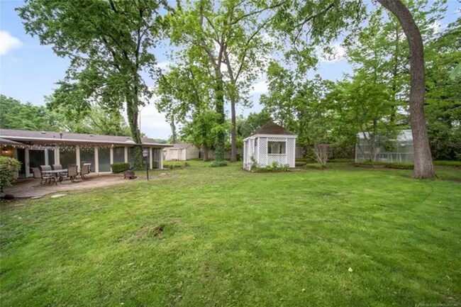 Building Photo - Incredible Ranch Style Home in Midtown!