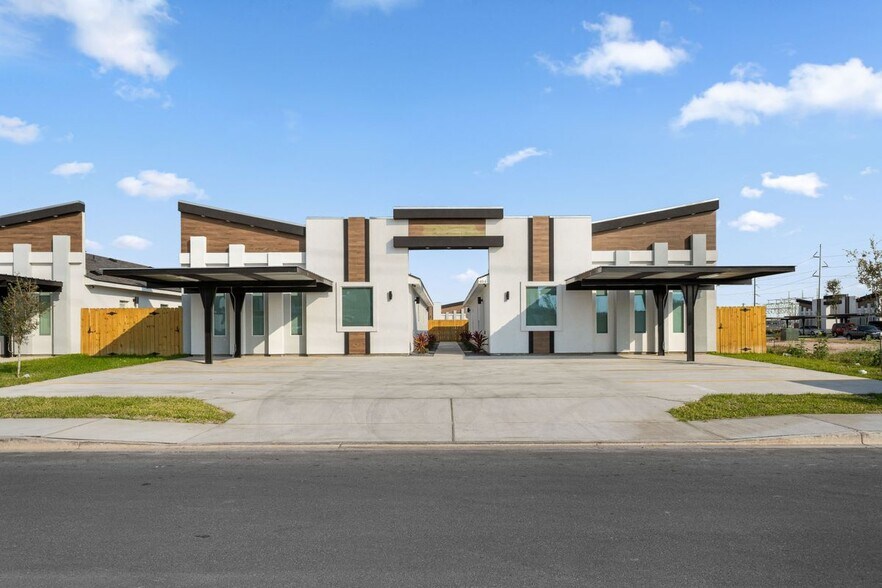 Building Photo - 600 N Onyx Ave