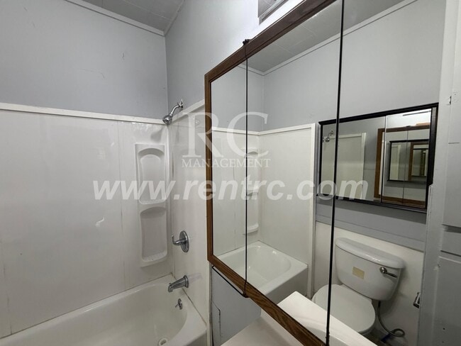 Building Photo - 1222 Perrysville-