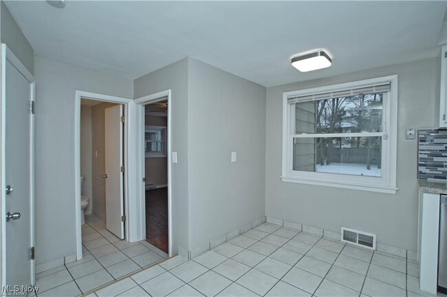 Building Photo - 4537 Birchwold Rd