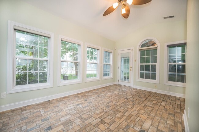 Building Photo - 9301 Markleys Grove Blvd