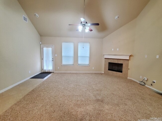 Building Photo - 11927 Jasmine Way