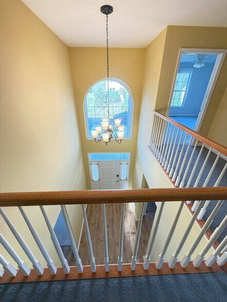 Building Photo - 3145 Pine Valley Way