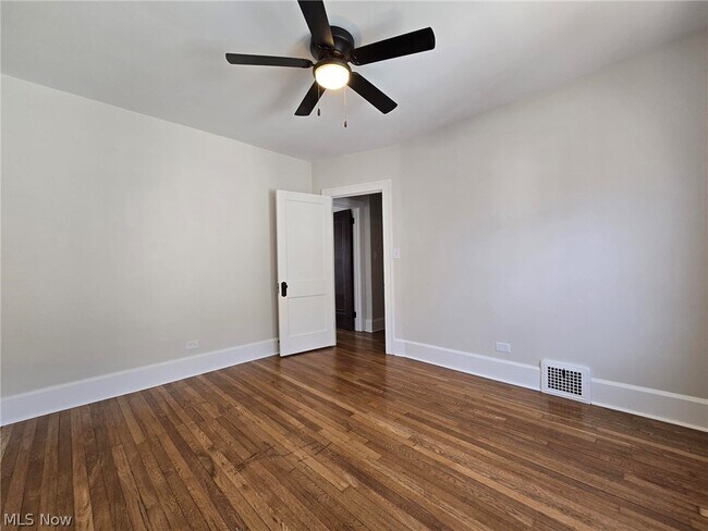 Building Photo - 13839 Clifton Blvd