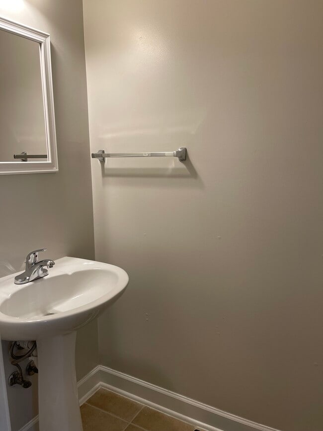Building Photo - 407 Newport Meadows Cir