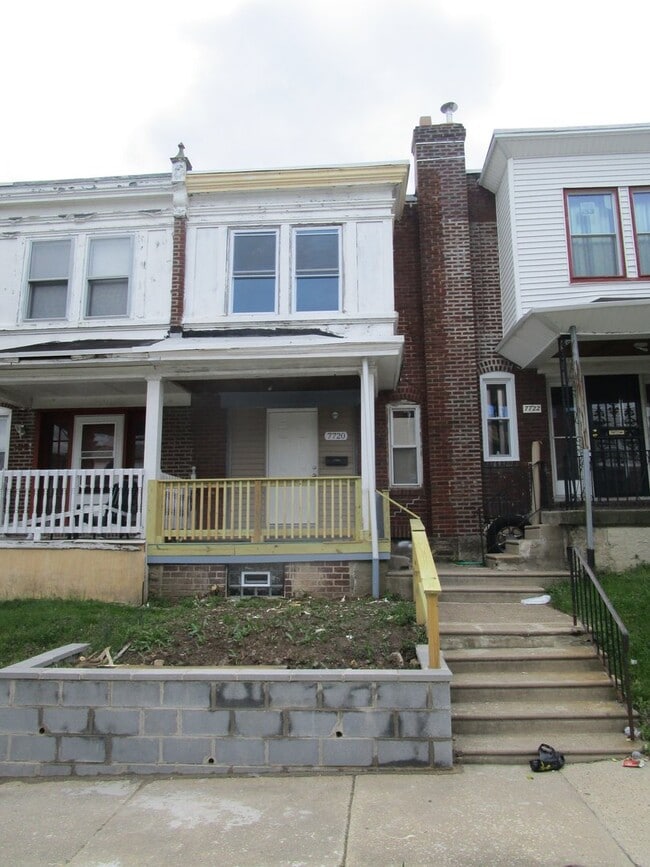 Building Photo - Stunning Home - Mt. Airy