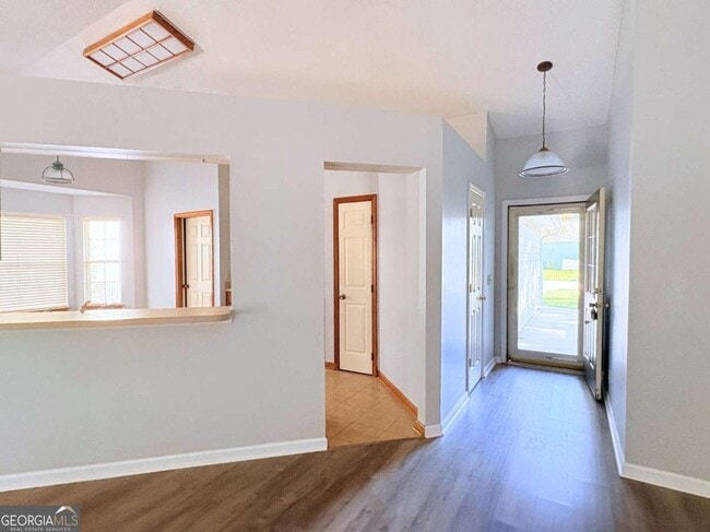 Building Photo - 601 McIntosh Dr