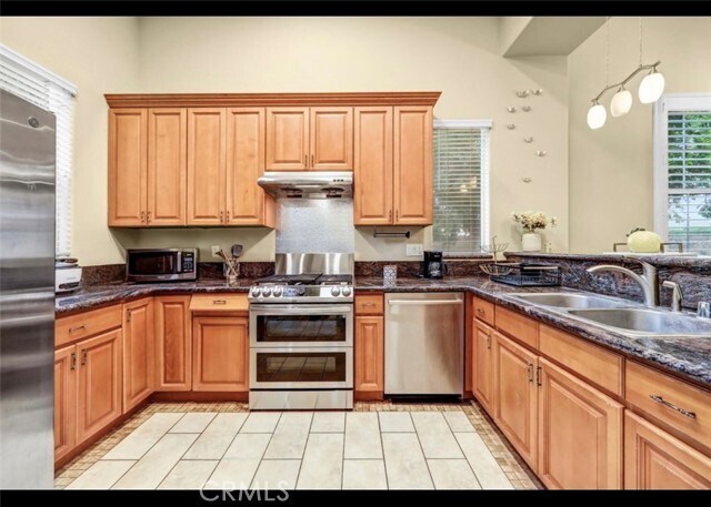 Building Photo - 5517 Welland Ave