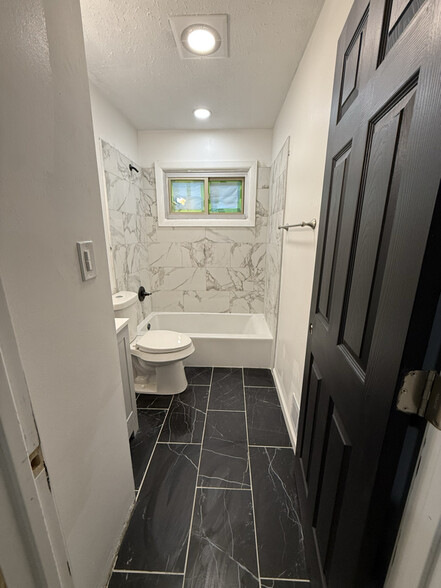 Building Photo - 3608 Providence St