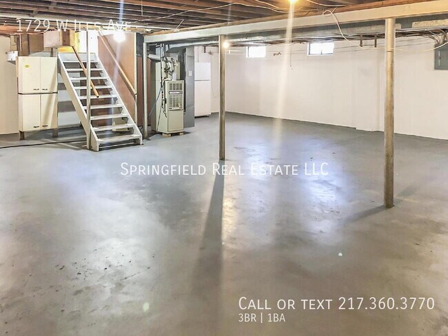 Building Photo - 1729 W Iles Ave