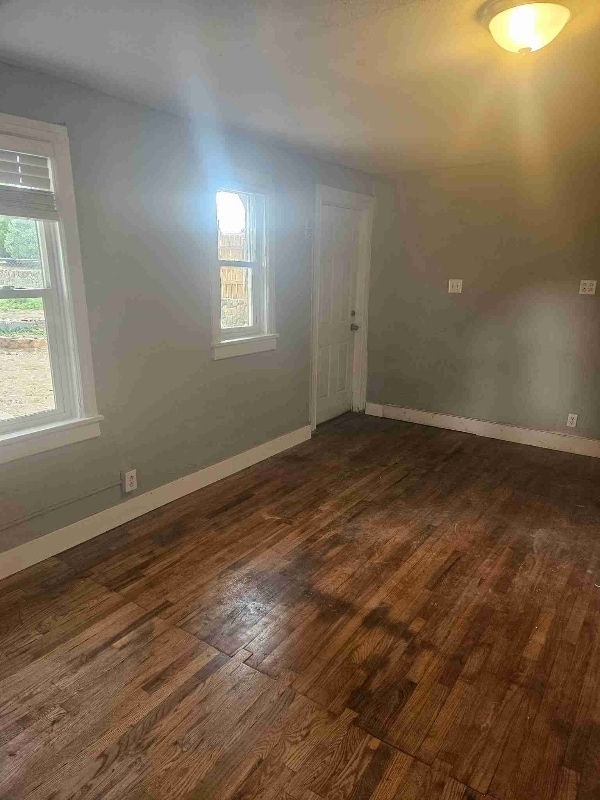 Building Photo - 1714 E 14th St